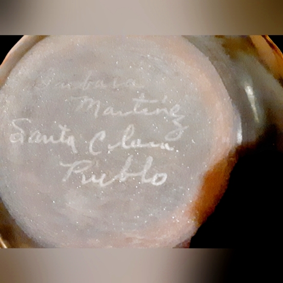 Native American Barbara Martinez Santa Clara Pueblo Hand Curved Wedding Vase - Picture 4 of 4